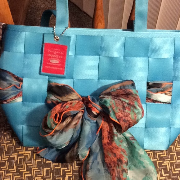 ❌SOLD❌ Harvey’s Blue Seatbelt Shoulder Tote Bag - Picture 2 of 9